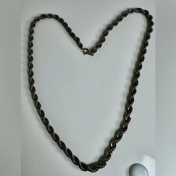 Vintage Avon Silver-tone Twisted Rope Chain Necklace, 23” Signed #1511 - Picture 5 of 9